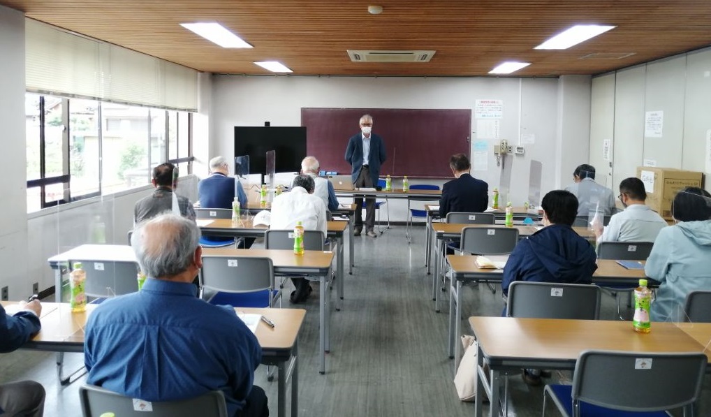 石浜地区の皆さまへ研究結果を報告した際の様子