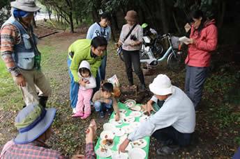 （写真）分かち合い