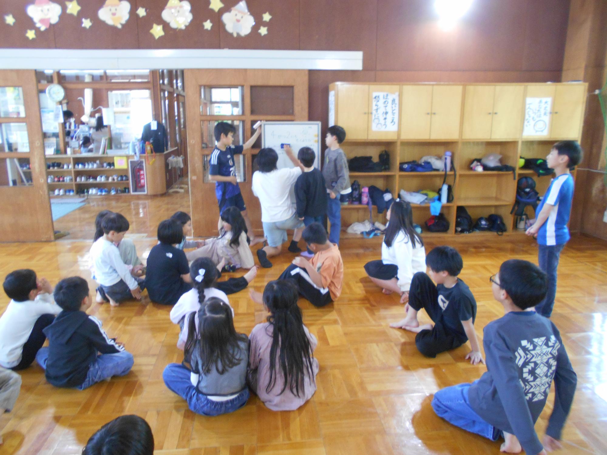 1年生の意見も反映して、遊戯室割りをしている