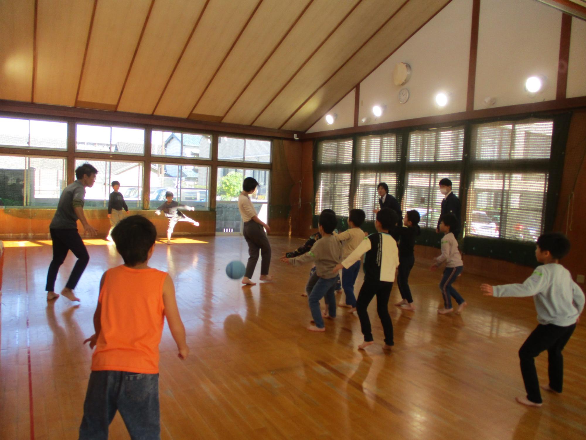 緒川児童館 県民の日ホリデ－