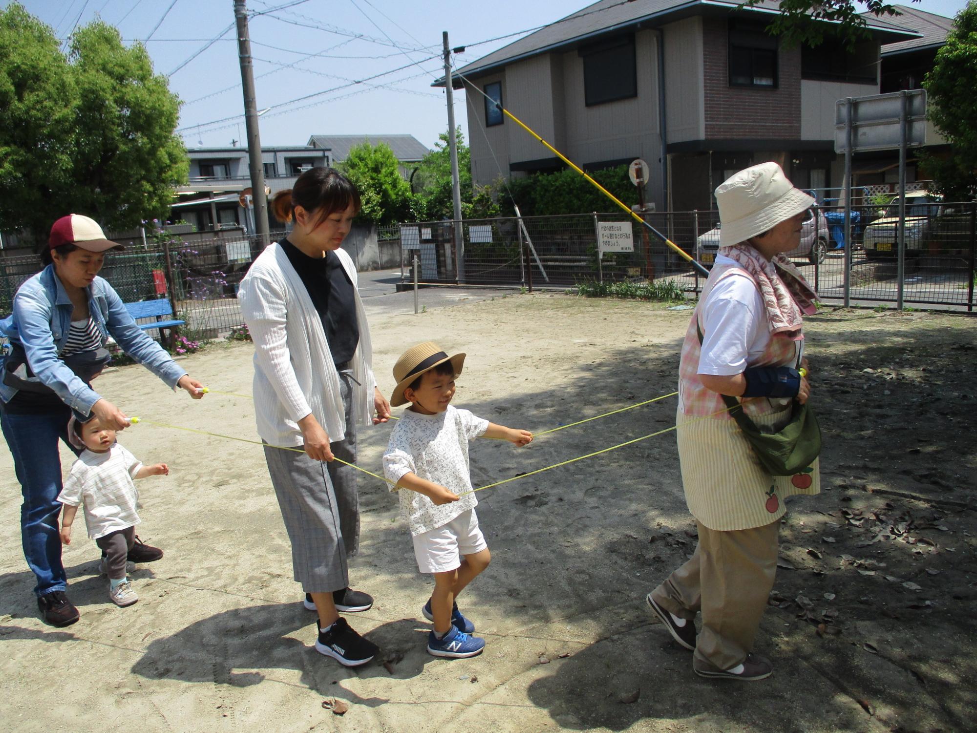 緒川児童館 こあらの日 散歩