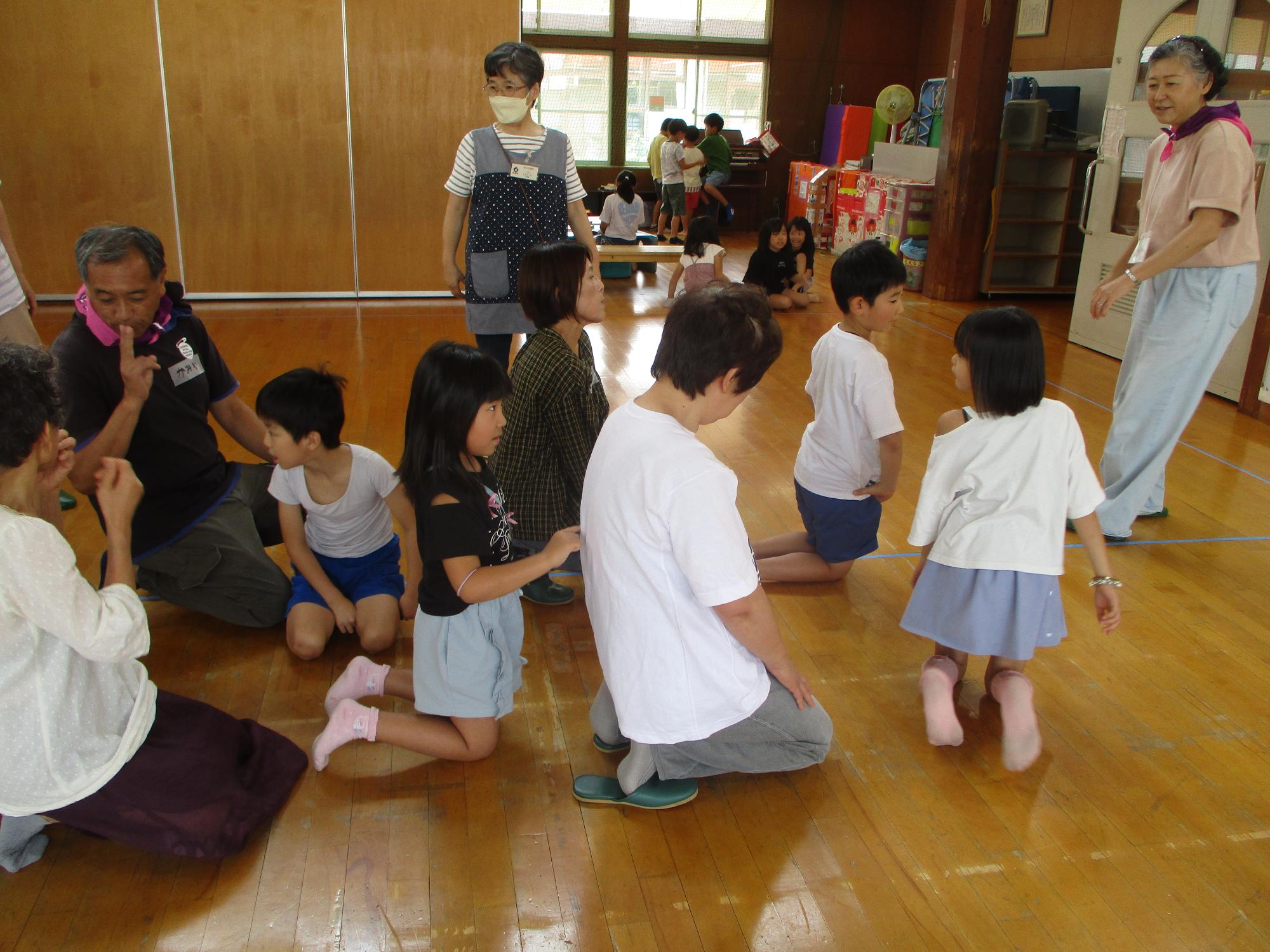 緒川児童館 手話サークル なかよしこよしさん