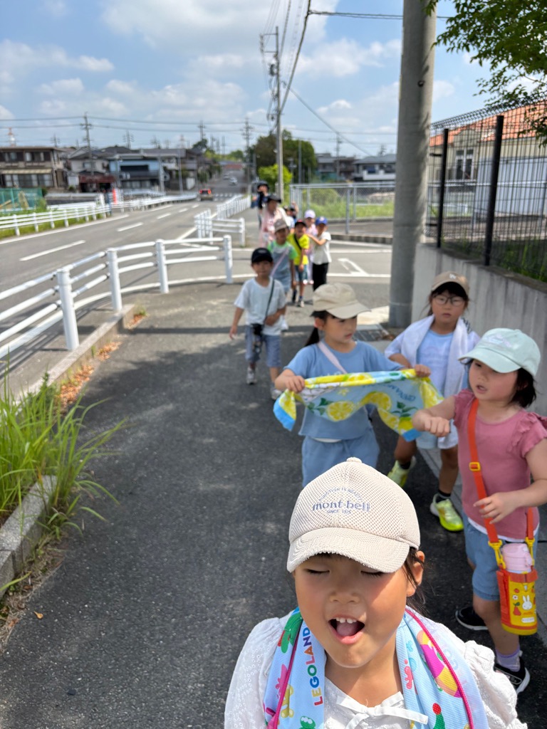 石浜西児童館から石浜南が丘にある敬愛苑まであるいているところ
