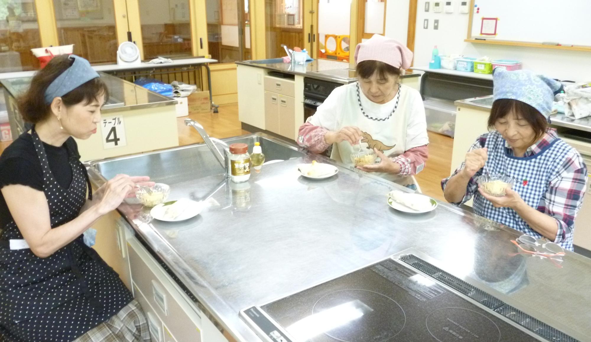 試食の様子