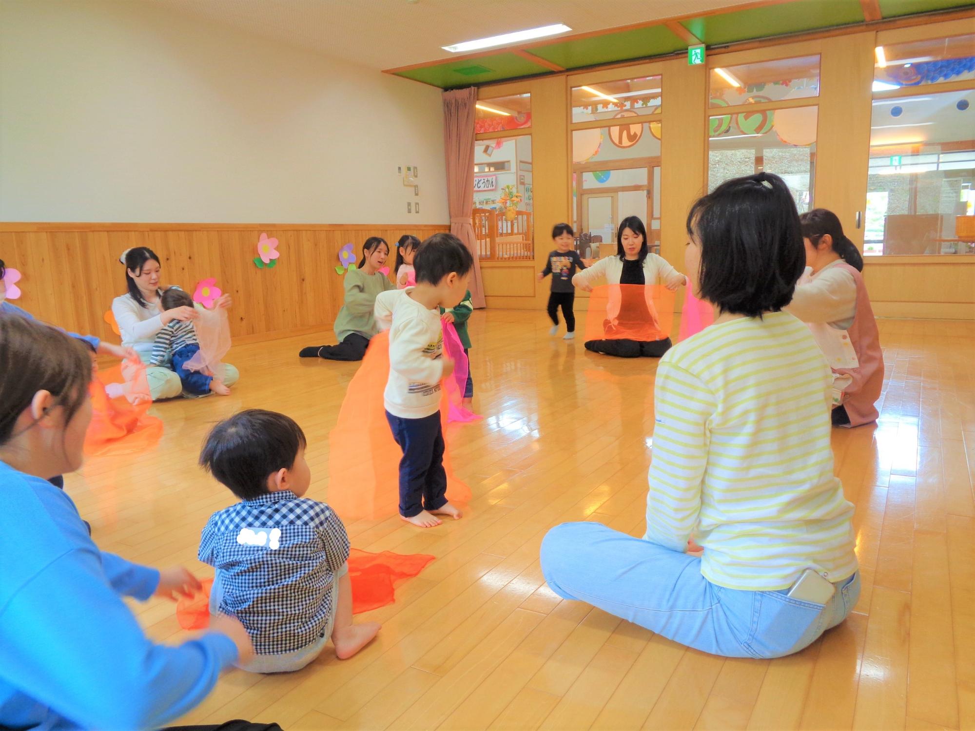 親子で遊ぼう