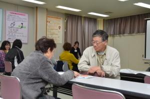 2人1組で回答を考える