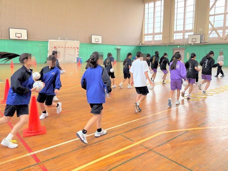 R7.12.14ハンド練習試合（野間中）