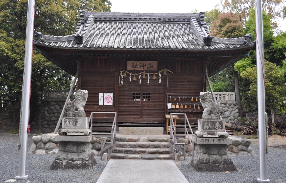 緒川新田の山神社