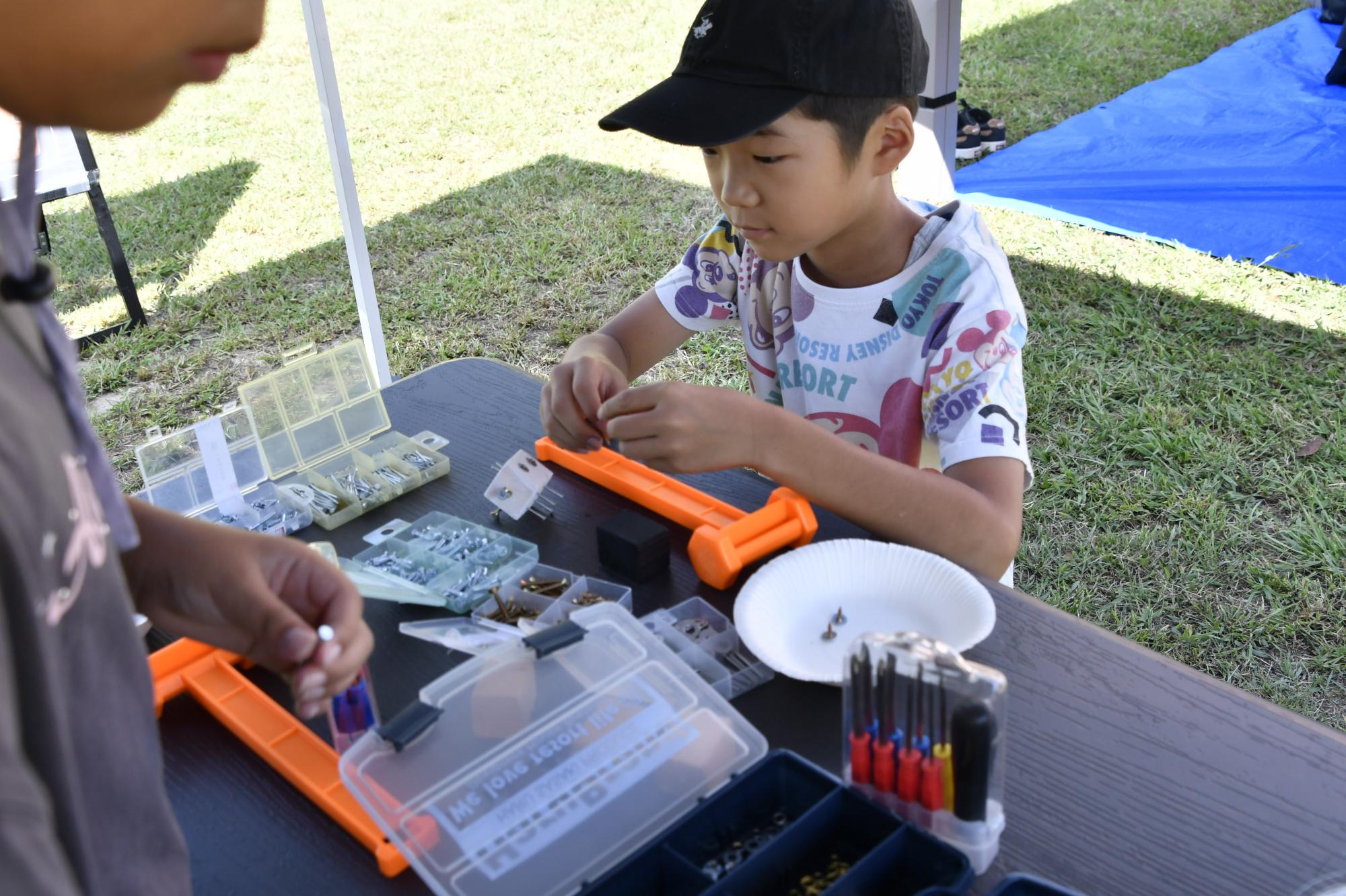 ワークショップを楽しむ子ども